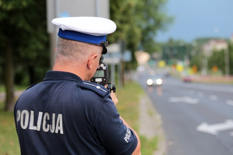 Wielu policjantów drogówki jest niedoszkolonych /Piotr Jędzura /Reporter