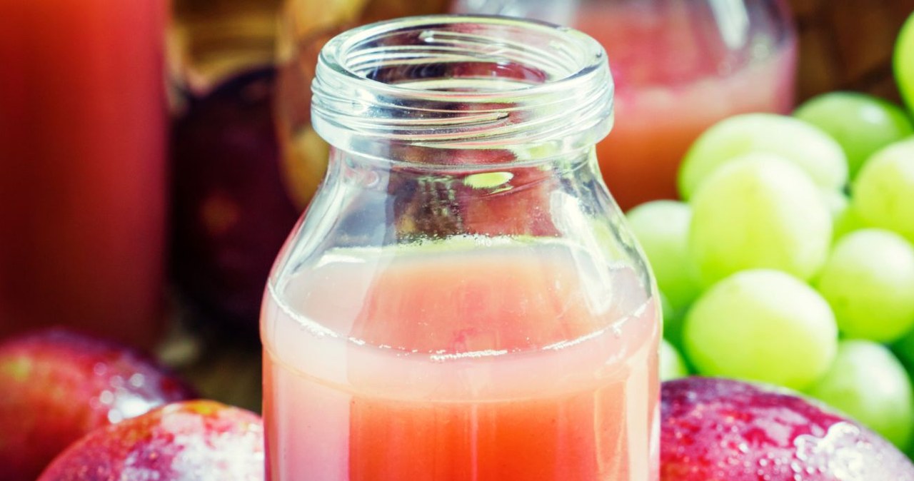 Wielu specjalistów uważa, że ocet z tych owoców jest lepszy od jabłkowego. /5PH /Canva Pro