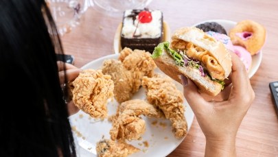 Wiemy już, co odpowiada za nasze emocjonalne podjadanie