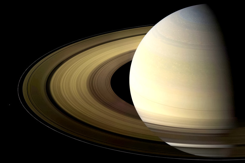 Wiemy już, ile lat mają pierścienie Saturna. Są niezwykle młode /123RF/PICSEL