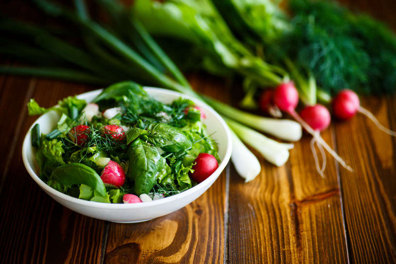 "Wiemy, że substancje przyspieszające wzrost warzyw mogą powodować alergie i dolegliwości układu pokarmowego, jak bóle brzucha i wzdęcia" /123RF/PICSEL