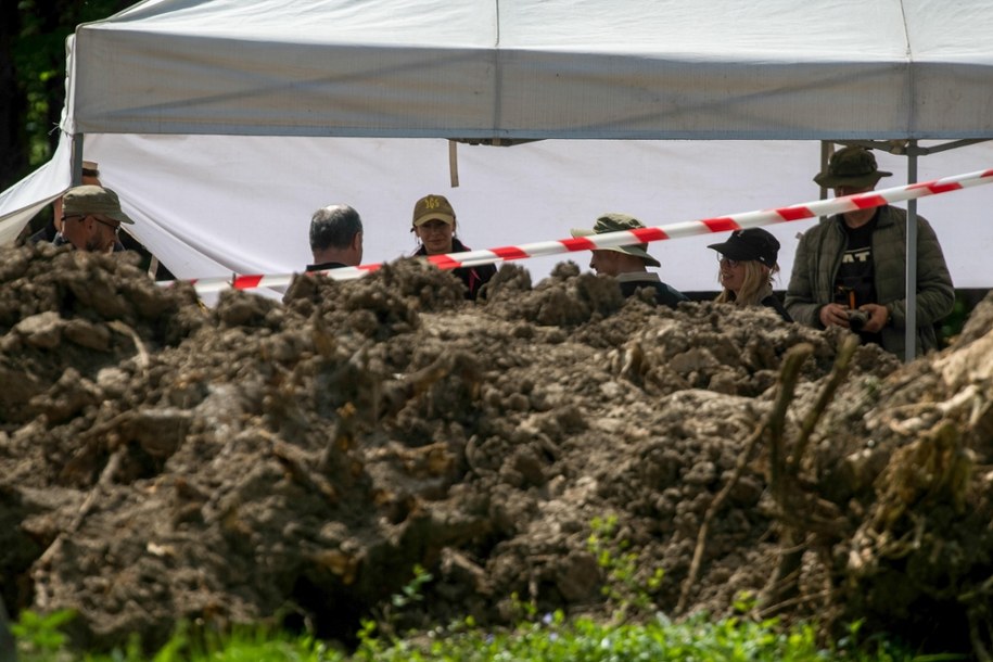 Wieś Puźniki w obwodzie tarnopolskim na zachodzie Ukrainy, 2 bm. gdzie rozpoczął się kolejny etap prac ekshumacyjnych polskich ofiar zbrodni wołyńskiej. /Vladyslav Musiienko /PAP