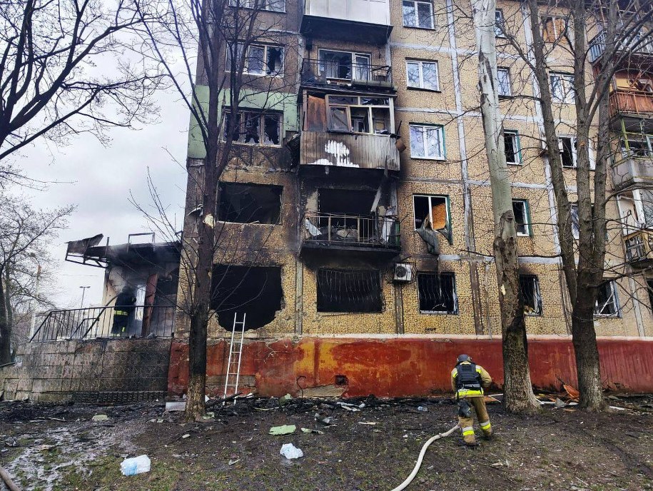 Wieś Rai-Oleksandrivka po rosyjskim ataku dronowym, 2 kwietnia 2026 roku /Państwowa Służba Ratownicza Ukrainy  /