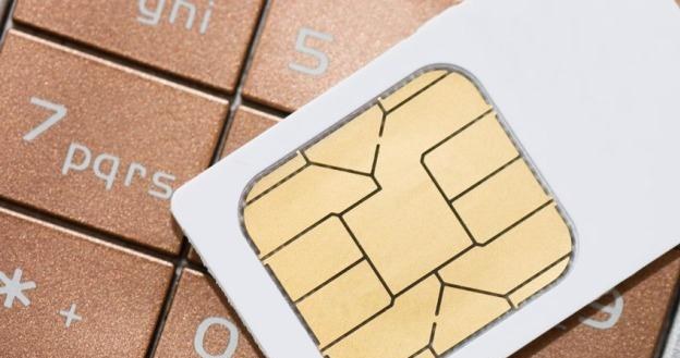 Wietnam chce wprowadzić podatek od sprzedawanych kart SIM /123RF/PICSEL