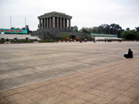 Wietnam, Hanoi, mauzoleum Ho Chi Minha /Encyklopedia Internautica