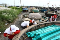 Wietnam: Mieszkańcy szykują się na tajfun