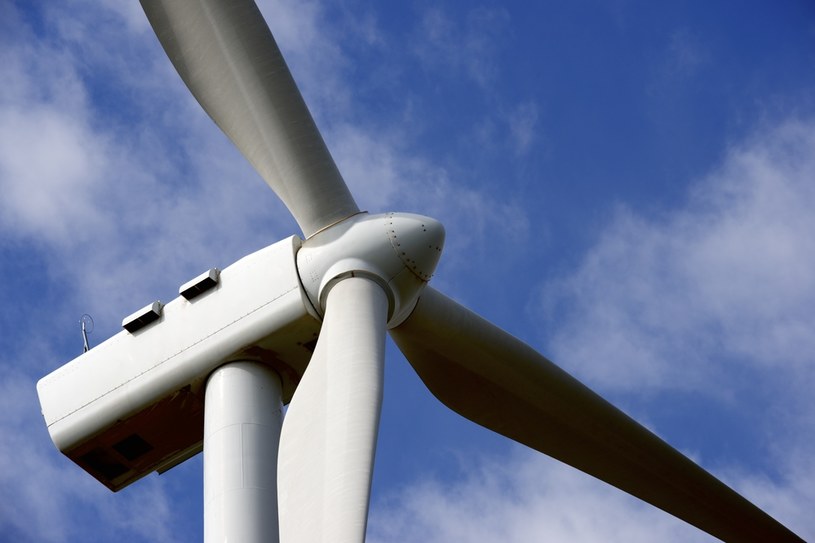 ​Wietrzny początek tygodnia przywiał rekordową ilość prądu z farm wiatrowych /123RF/PICSEL