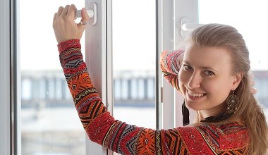 Wietrzysz mieszkanie w czasie mrozów? Sprawdź, jak to wpływa na zdrowie