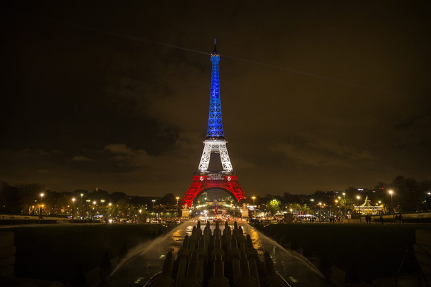 Wieża  Eiffela /ETIENNE LAURENT /PAP/EPA