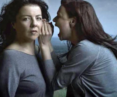 "Wieża. Jasny dzień": Kulturalna krytyka Kościoła jako instytucji