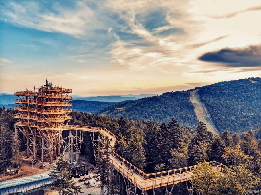 Wieża widokowa w Krynicy Zdroju /materiały prasowe /