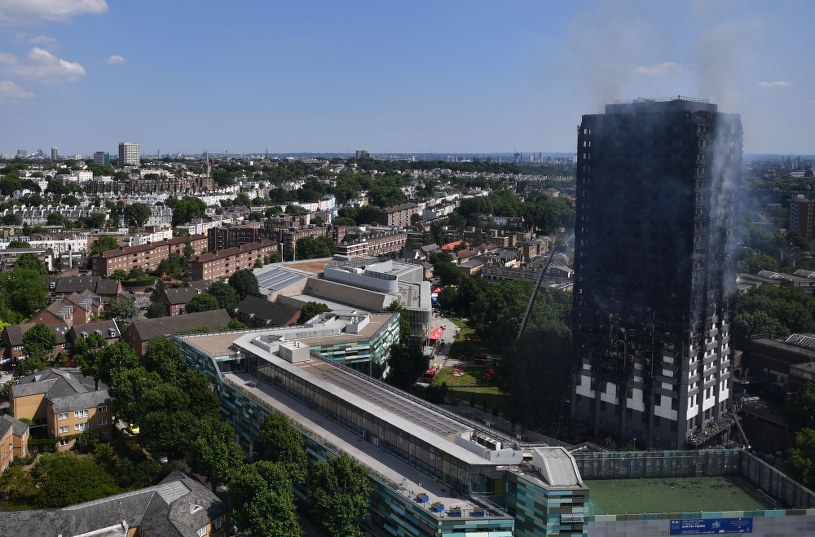Pożar Grenfell Tower w Londynie. NA ŻYWO - Wydarzenia w INTERIA.PL