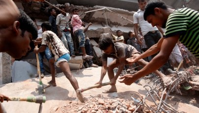 Wieżowiec runął w Bangladeszu. Ponad 80 zabitych