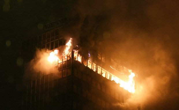 Wieżowiec stanął w ogniu. Dramatyczne sceny