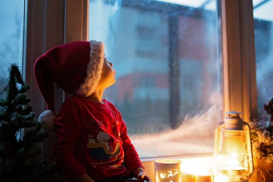 Wigilia 2025: Gdzie i kiedy wypatrywać pierwszej gwiazdki? /Shutterstock