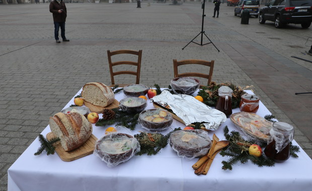Wigilia dla bezdomnych i potrzebujących. W Krakowie ruszył konwój z darami