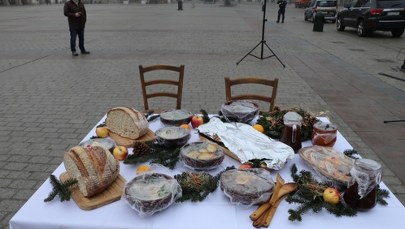 Wigilia dla bezdomnych i potrzebujących. W Krakowie ruszył konwój z darami