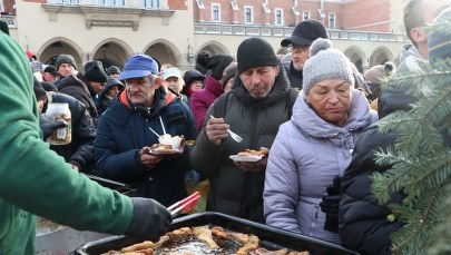 Wigilia dla potrzebujących w Krakowie. "To są mocne obrazki" 