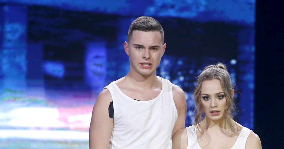 Wiktoria Gąsiewska i Adam Zdrójkowski podczas show "Dance Dance Dance" /Podlewski /AKPA
