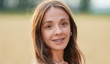 Wiktoria nagle pokazała się u jego boku. Trudno uwierzyć, co razem robili
