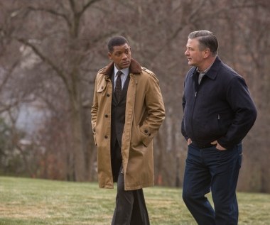 Will Smith i Alec Baldwin w scenie z filmu "Wstrząs"