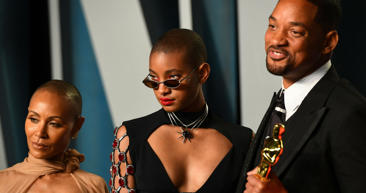 Will Smith z żoną i córką /PATRICK T. FALLON/AFP/East News /East News