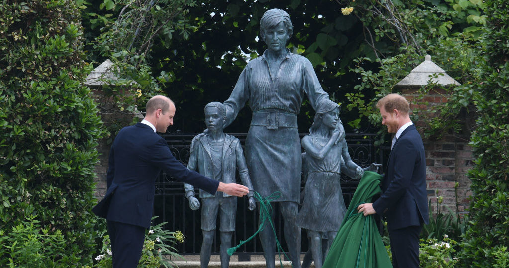 William i Harry niedawno się spotkali, ale ponoć nie doszło do pogodzenia /Dominic Lipinski   /Getty Images