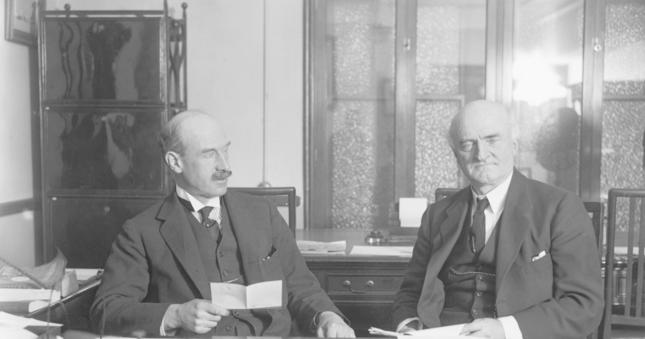 William Reginald Hall (z prawej) dzięki niekompetencji niemieckiej ambasady mógł ujawnić treść depeszy Zimmermanna /Getty Images/Flash Press Media