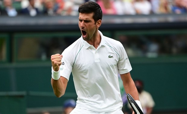Wimbledon 2021: Novak Djoković już w 2. rundzie. Po drodze stracił seta: „Za bardzo się ślizgałem”