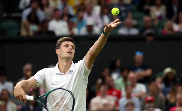 Wimbledon: Mecz Hurkacza z Djokovicem przerwany po dwóch setach