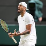 Wimbledon: Nick Kyrgios w czerwonych butach. Tenisiście grozi kolejna kara