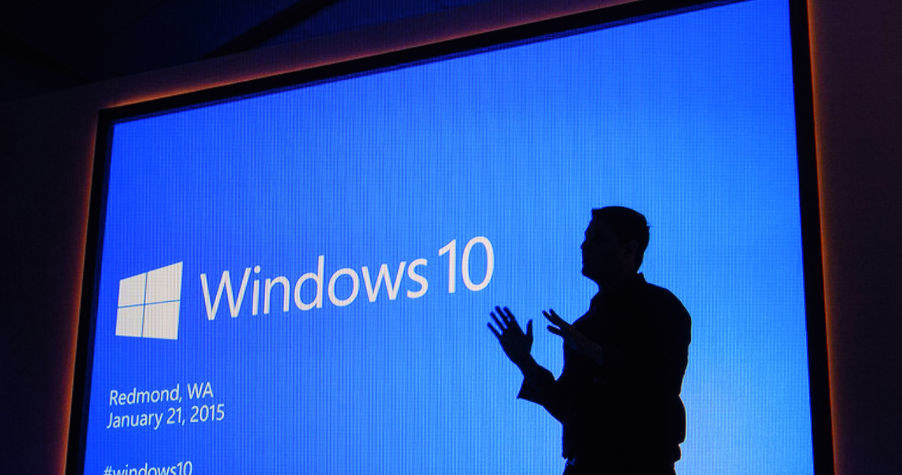 Windows 10 z nową aktualizacją /123RF/PICSEL