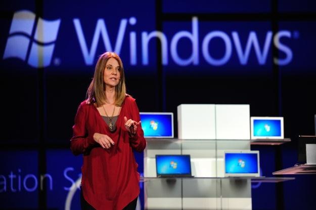 Windows 8 zawita nie tylko na komputerach, ale i tabletach oraz smartfonach /AFP