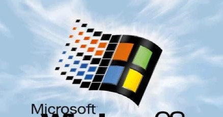 Windows 98 nie załapał się jako jeden z 7 kolejnych Windowsów /materiały prasowe