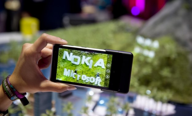 Windows Phone powoli pnie się w górę /AFP