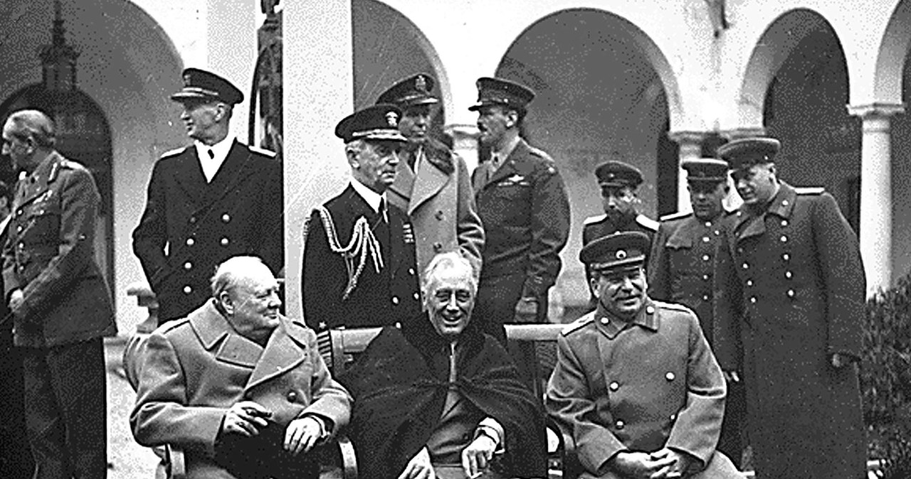 Winston Churchill, Franklin D. Roosevelt i Józef Stalin na konferencji w Jałcie, luty 1945. Za zgodą Zachodu Polska znalazła się w strefie wspływów Związku Radzieckiego /AFP