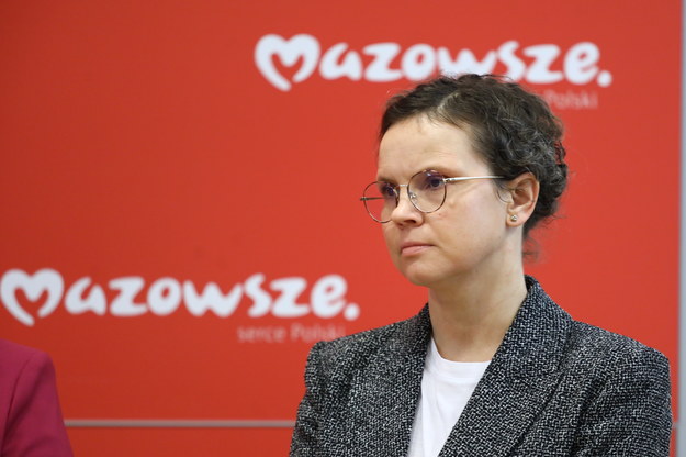 Wioletta Paprocka-Ślusarska podczas konferencji prasowej w siedzibie Urzędu Marszałkowskiego w Warszawie /Tomasz Gzell /PAP