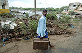 Wioska w Indiach zniszczona przez tsunami /AFP