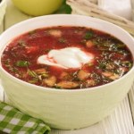 Wiosną koniecznie przygotuj tę zupę. Pomoże ci podnieść poziom żelaza 