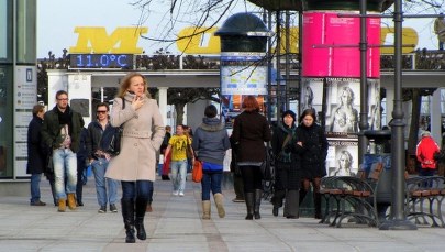 Wiosna w Trójmieście. Tłumy spacerowiczów na sopockim molo