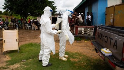 Wirus Ebola znowu zabija. Niepokój w Afryce i pilne spotkanie wysokiego szczebla