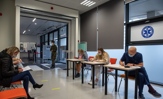 Wirusolog: Najwyższy czas na lokalny lockdown