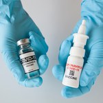Wirusolog: Szczepionka donosowa lepiej ograniczyłaby rozwój choroby i transmisję wirusa SARS-CoV-2