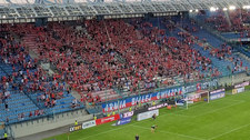 Wisła Kraków. Feta kibiców Wisły Kraków po zwycięstwie z Zagłębiem Lubin 3-0. Wideo