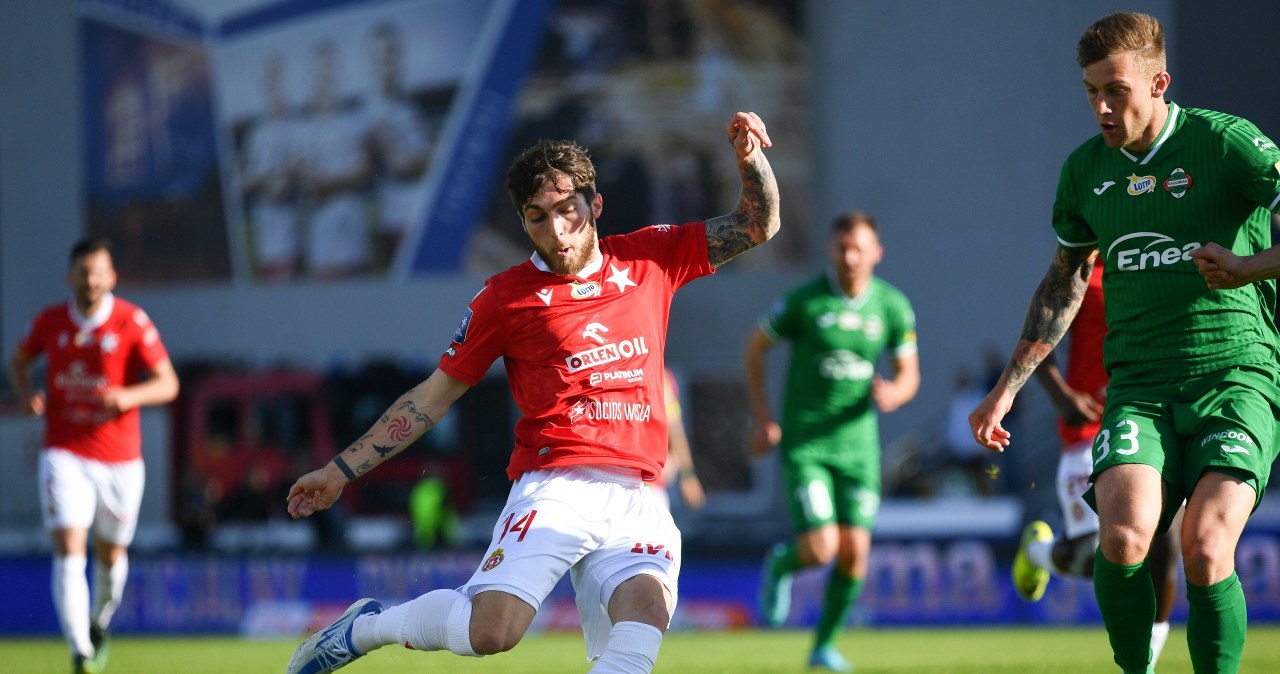 Wisła Kraków spadła z ekstraklasy. Przegrała z Radomiakiem, chociaż prowadziła 2:0