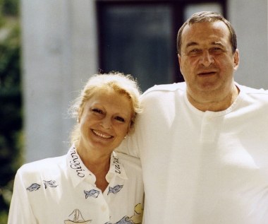 Wiśniewska jest siostrą aktorki Małgorzaty Niemirskiej, znanej z roli Lidki w serialu "Czterej pancerni i pies". Przez wiele lat związana była z Krzysztofem Kowalewskim. "Przede wszystkim byliśmy przyjaciółmi, choć wolałabym się na ten temat nie rozgadywać. Było, minęło" - powiedziała w rozmowie z magazynem "Życie na gorąco".

"Bardzo strzeże swojej prywatności (...). Rozgranicza sprawy swojego życia zawodowego, do którego każdy ma dostęp, i prywatnego. Jest człowiekiem bardzo wrażliwym, wręcz delikatnym, własnym, i nie chce, żeby ktokolwiek wtrącał się w tę jej prywatność" - powiedział o aktorce reżyser Jerzy Hofman.