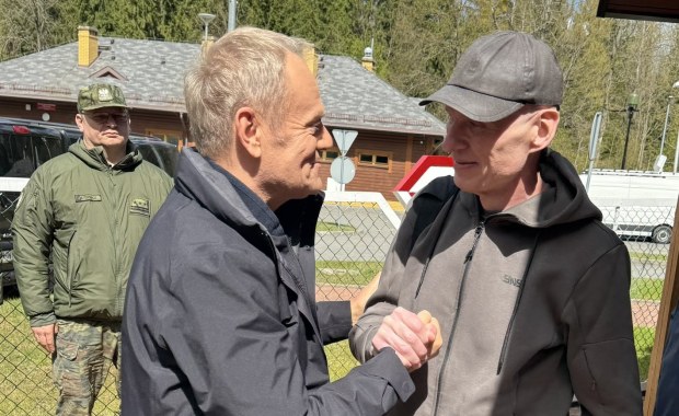 "Witaj w domu Przyjacielu". Pierwsze zdjęcie Andrzeja Poczobuta po odzyskaniu wolności