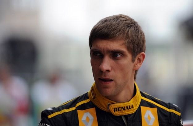 Witalij Pietrow nie zdradza, czy zostanie w Renault. /AFP