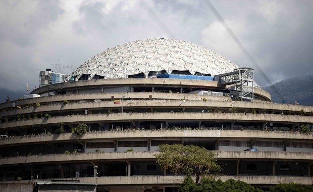 "Witamy w piekle". Więzienie El Helicoide - sala tortur w centrum stolicy