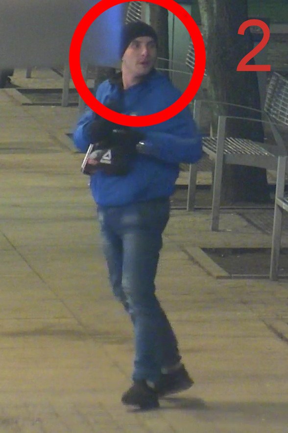 Wizerunek pięciu z nich zarejestrowały kamery. /Policja